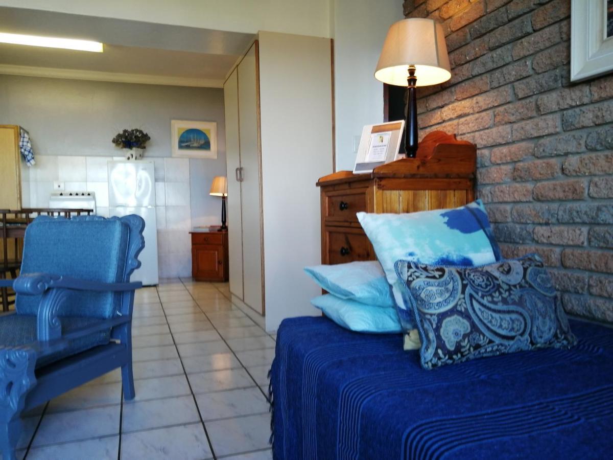 Amzee Bokmakierie Guest House Dana Bay Δωμάτιο φωτογραφία