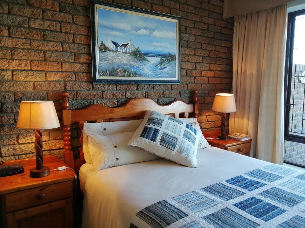 Amzee Bokmakierie Guest House Dana Bay Δωμάτιο φωτογραφία