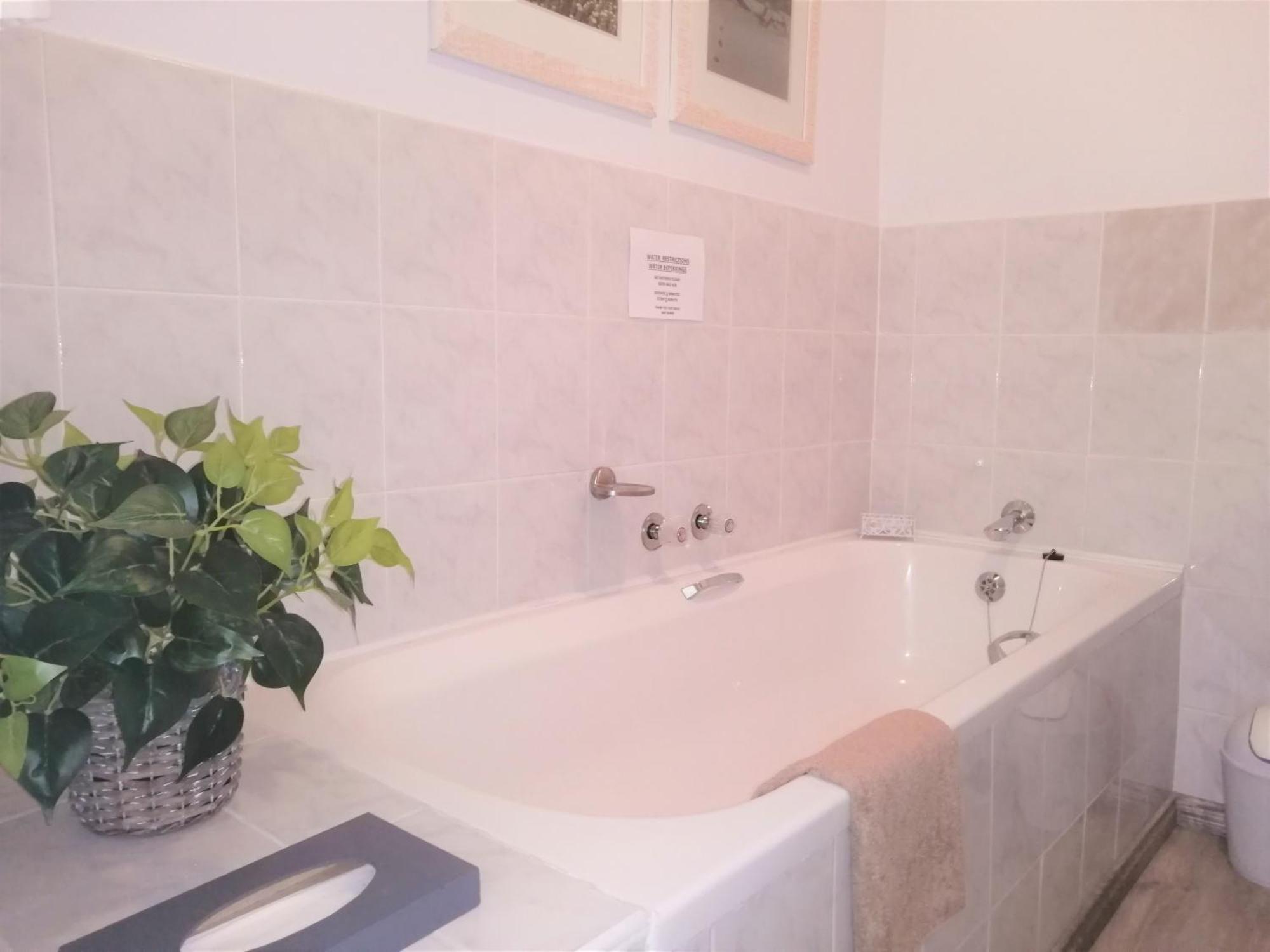 Amzee Bokmakierie Guest House Dana Bay Δωμάτιο φωτογραφία