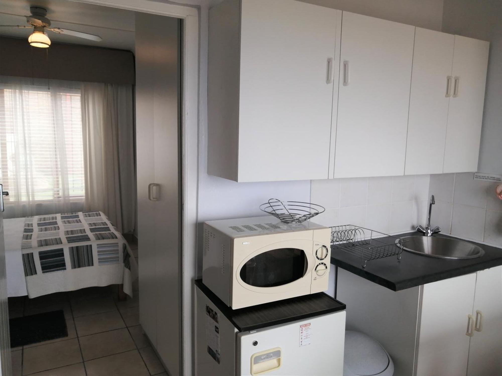 Amzee Bokmakierie Guest House Dana Bay Δωμάτιο φωτογραφία